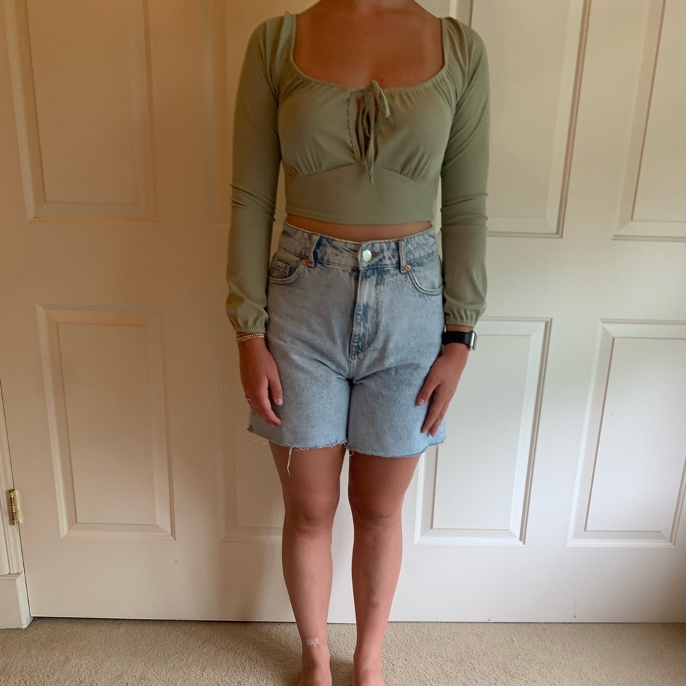 Green long sleeve top
